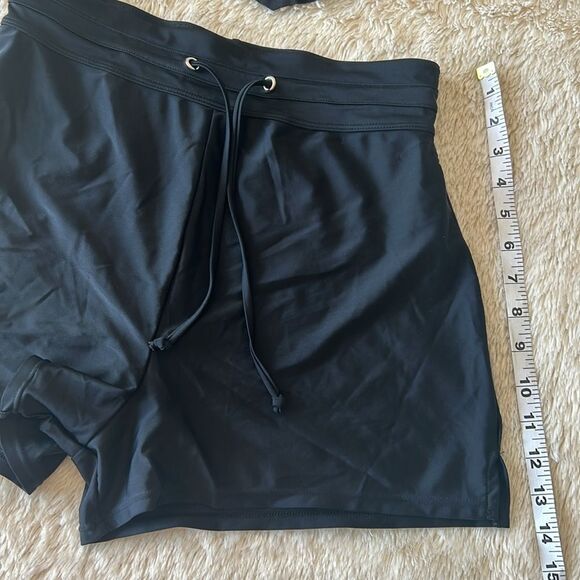 Two piece black bathing suit size medium - Picture 12 of 16